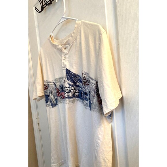 American Landmarks Men's Size (Medium) Pull-Over Shirt - Picture 11 of 12